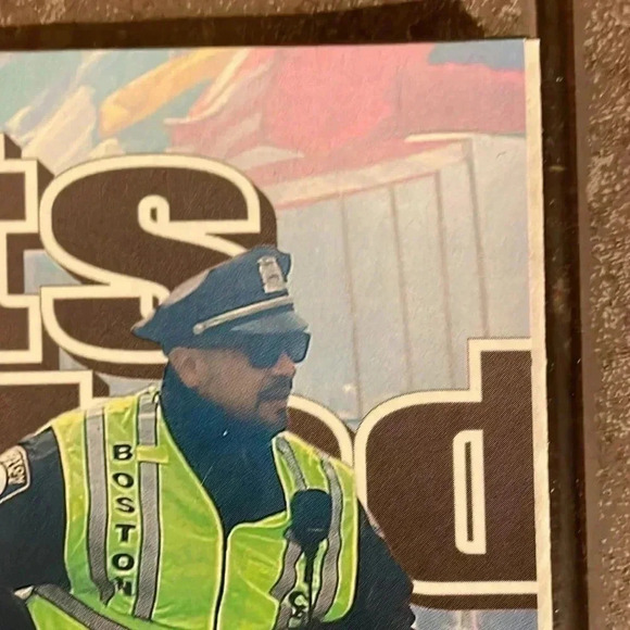 Sports Illustrated 4/22/13 - Picture 4 of 7